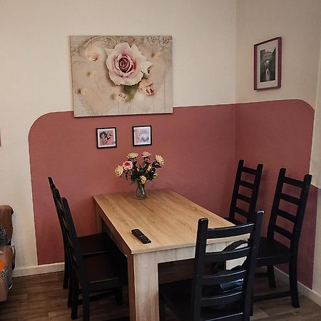 Elena Flat Rosa Oberhausen Zentrum Centro Westfield Экстерьер фото